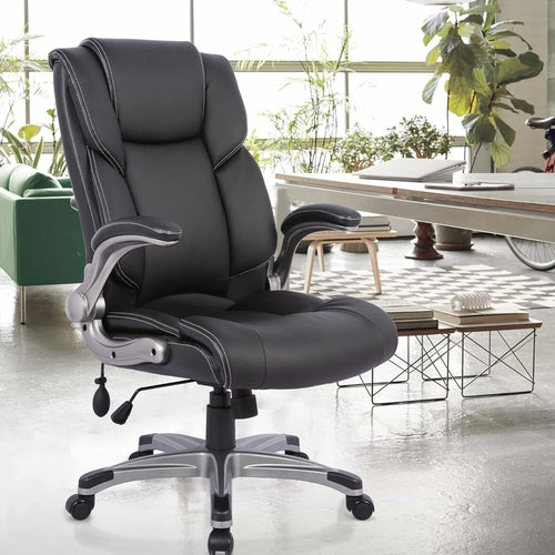 Ergonomischer Bürostuhl mit hoher Rückenlehne und hochklappbaren Armlehnen