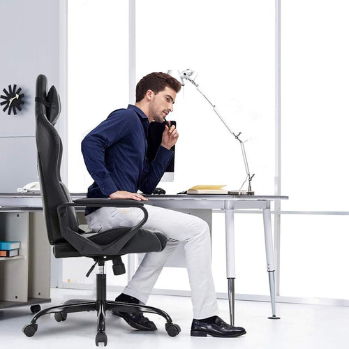 Blauer ergonomischer Gaming-Stuhl mit hoher Rückenlehne und Lordosenstütze